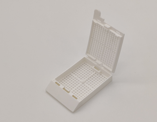 [GEN-GS-1095W] plastic biopsy tissue cassettes with attached lid 35 angled face large writing area white 